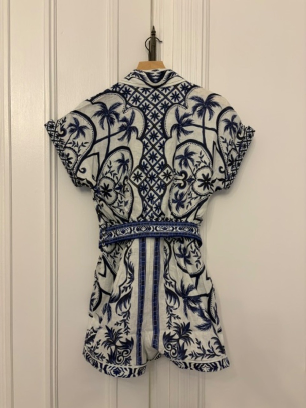 NWT FARM Rio Blue & White Linen Belted Romper Size M - Picture 2 of 5